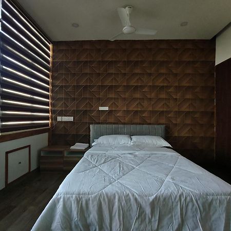 Marina Lounge Ξενοδοχείο Kochi Εξωτερικό φωτογραφία